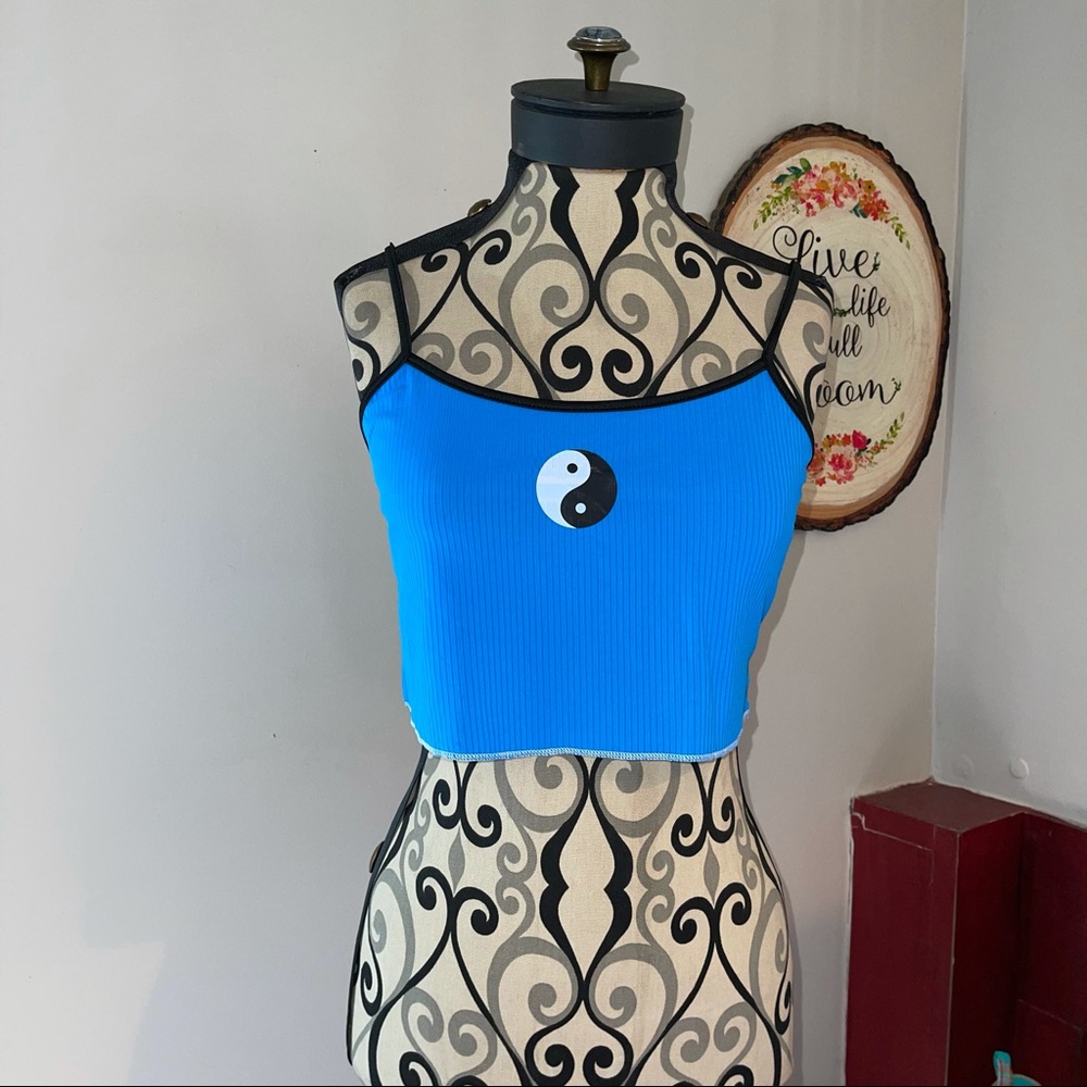 Blue Ribbed Ying Yang Printed Crop Top